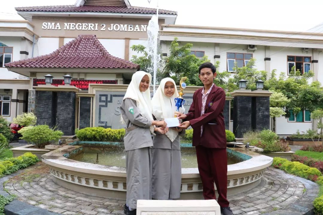 Juara 1 LKTI Innove SMAN 2 Jombang 2023